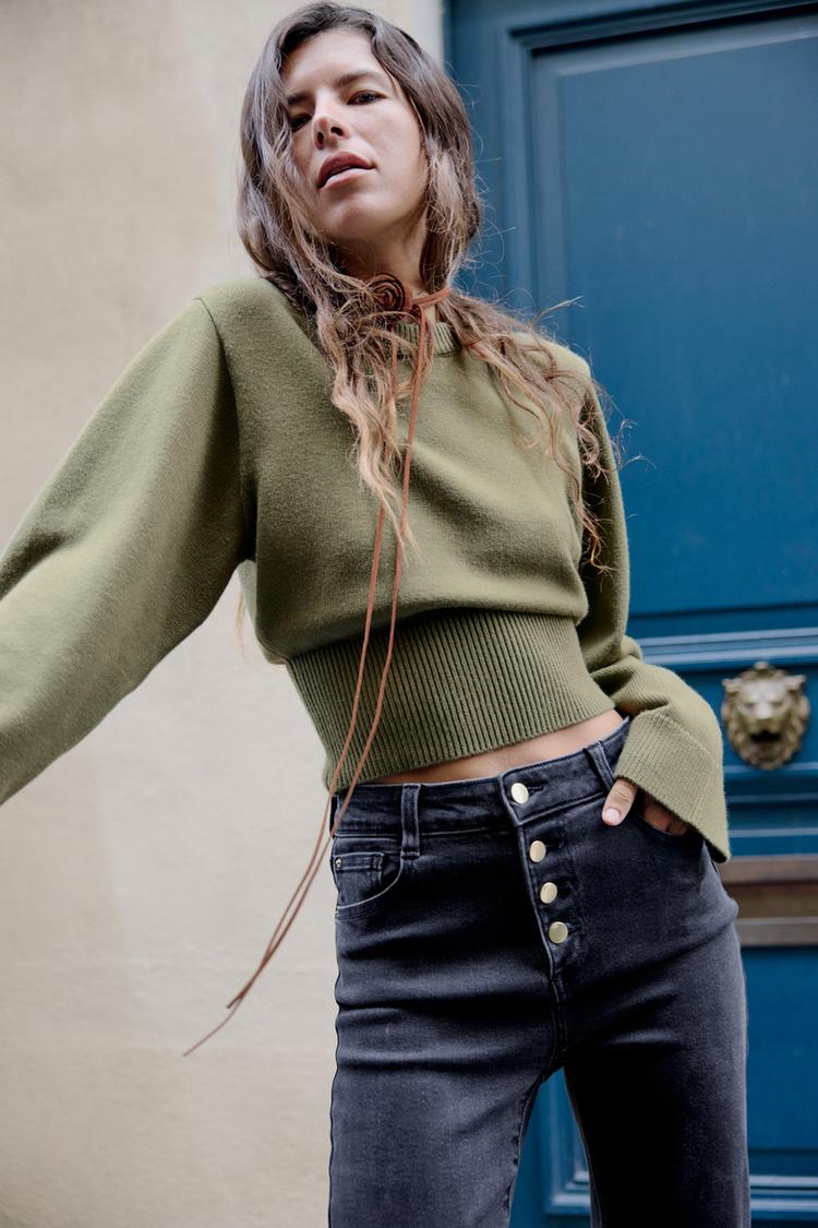 Cropped Knit Sweater with Wide Sleeves - Image 9